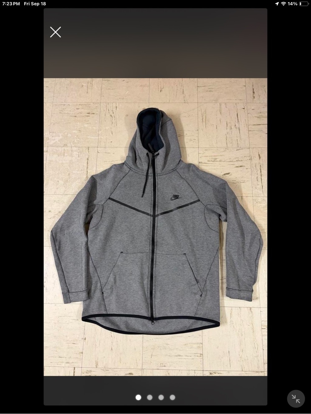 Nike Men's Grey Full-Zip Hooded Jacket